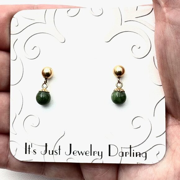 14K Yellow Gold Womens Earrings Pierced Green Jade Stud Gift for Her - Picture 2 of 3